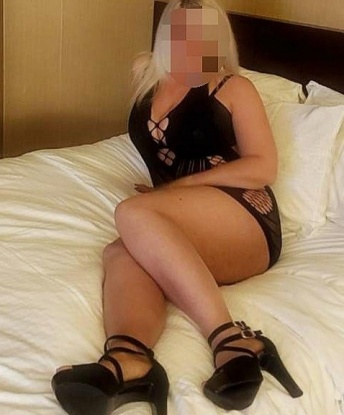 Ты хочешь насладиться нежной лаской и яркими эмоциями? Тогда ты попал на нужную страницу! Я предлагаю широкий спектр услуг, которые унесут тебя в мир наслаждения и релаксации. Со мной ты окунешься в океан удовольствия и забудешь о всех проблемах. Позволь мне показать тебе мои профессиональные навыки и разжечь в тебе огонек страсти. У меня есть много положительных отзывов, которые подтверждают мою привлекательность и непревзойденный сервис. Жду тебя в Москве для приятных встреч и фантастического отдыха. ❤️💋🔥 14251, 34 года